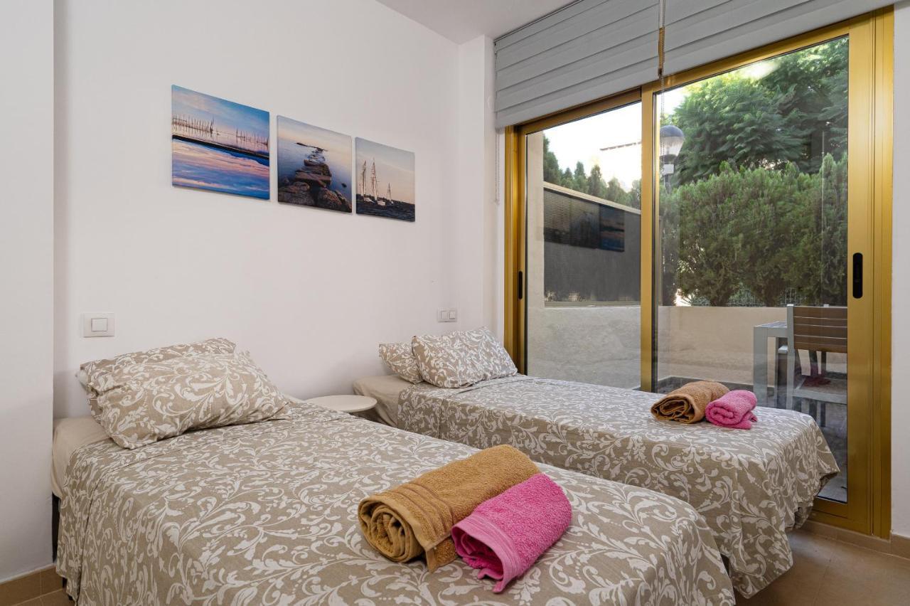 Varios Apartamentos Romana Playa Elviria Marbella Ngoại thất bức ảnh