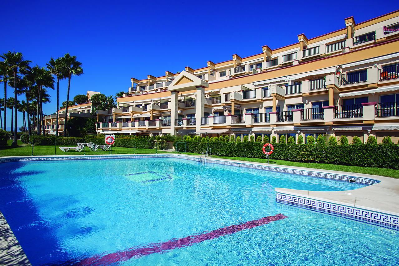 Varios Apartamentos Romana Playa Elviria Marbella Ngoại thất bức ảnh