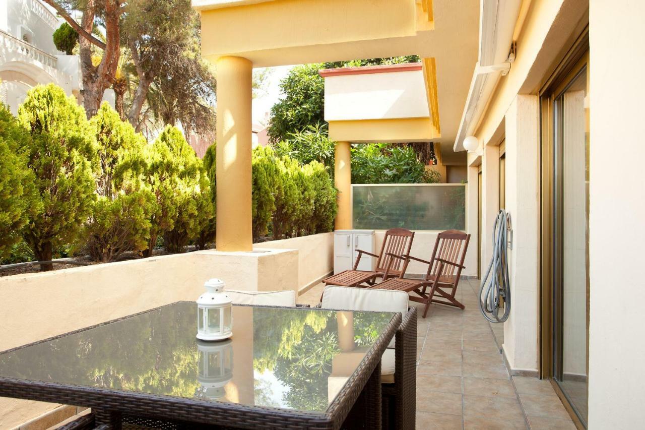 Varios Apartamentos Romana Playa Elviria Marbella Ngoại thất bức ảnh