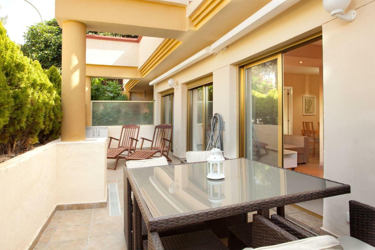 Varios Apartamentos Romana Playa Elviria Marbella Ngoại thất bức ảnh