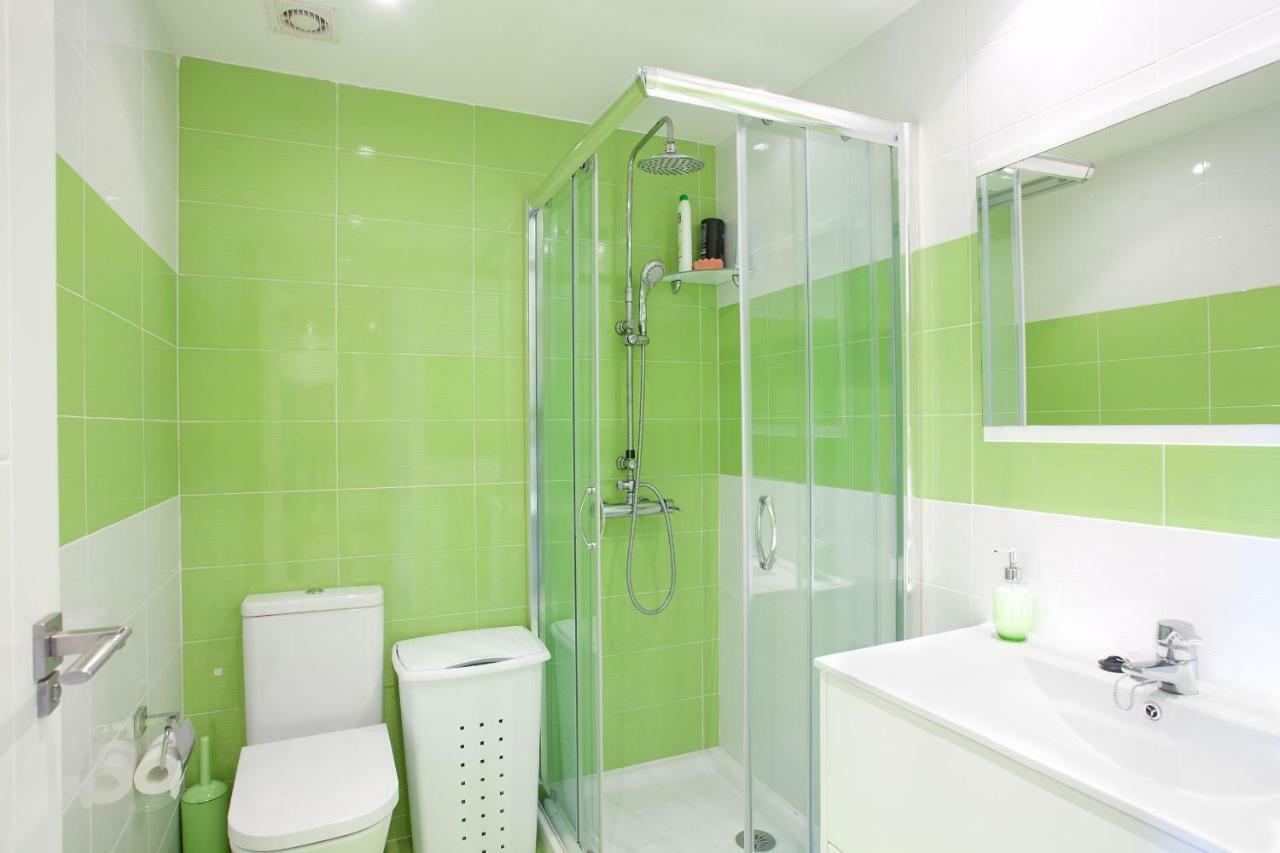 Varios Apartamentos Romana Playa Elviria Marbella Ngoại thất bức ảnh