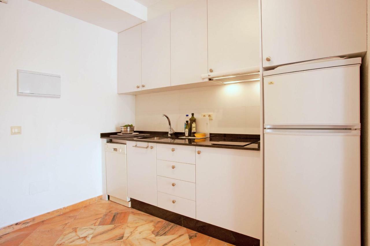 Varios Apartamentos Romana Playa Elviria Marbella Ngoại thất bức ảnh